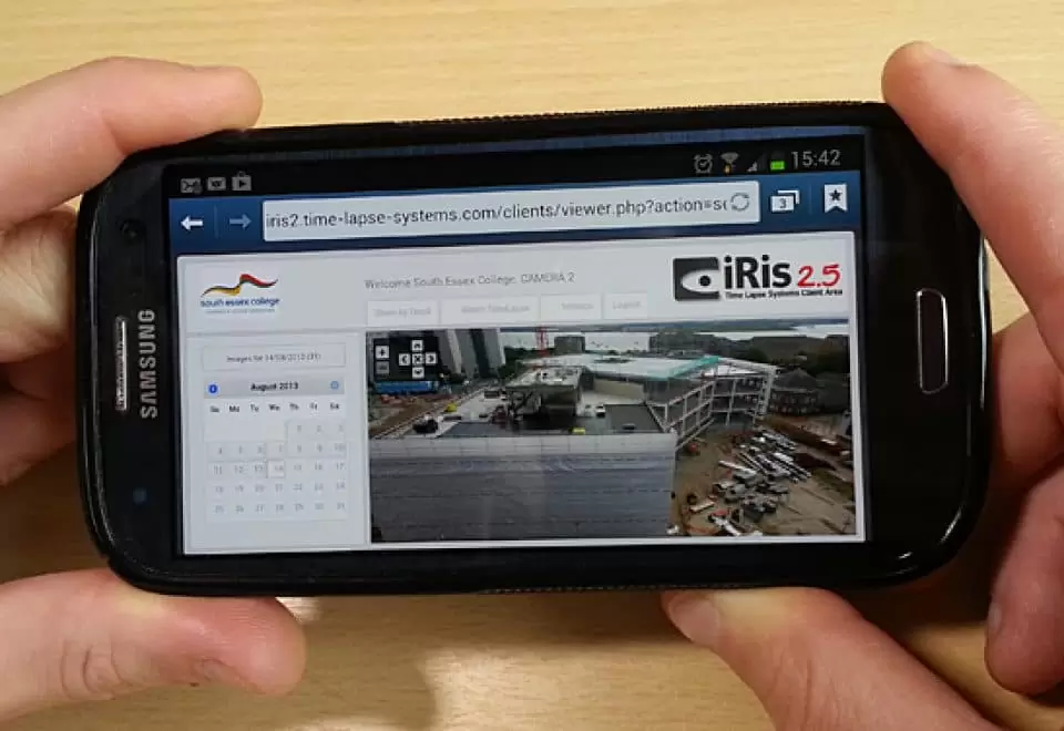 Photo of the iRis 2.5 viewer being used on a mobile phone