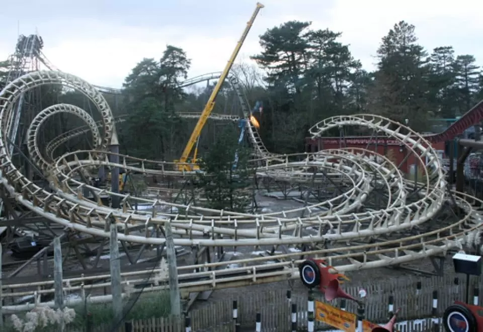 Corkscrew rollercoaster at Alton Towers being dismantled
