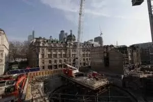 Crane over the Moorgate Station site