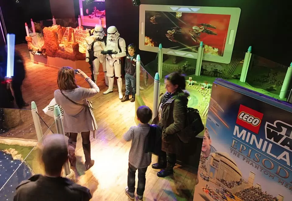 Internal time-lapse at Legoland Star Wars Miniland
