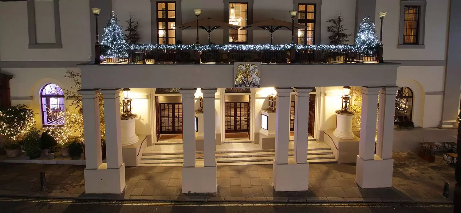Time-lapsing Christmas at Theatre Royal Drury Lane. The time-lapse of theatres.